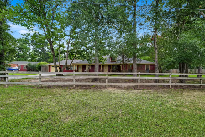 Photo 2 of 10985 Woods Lane, Cleveland, TX