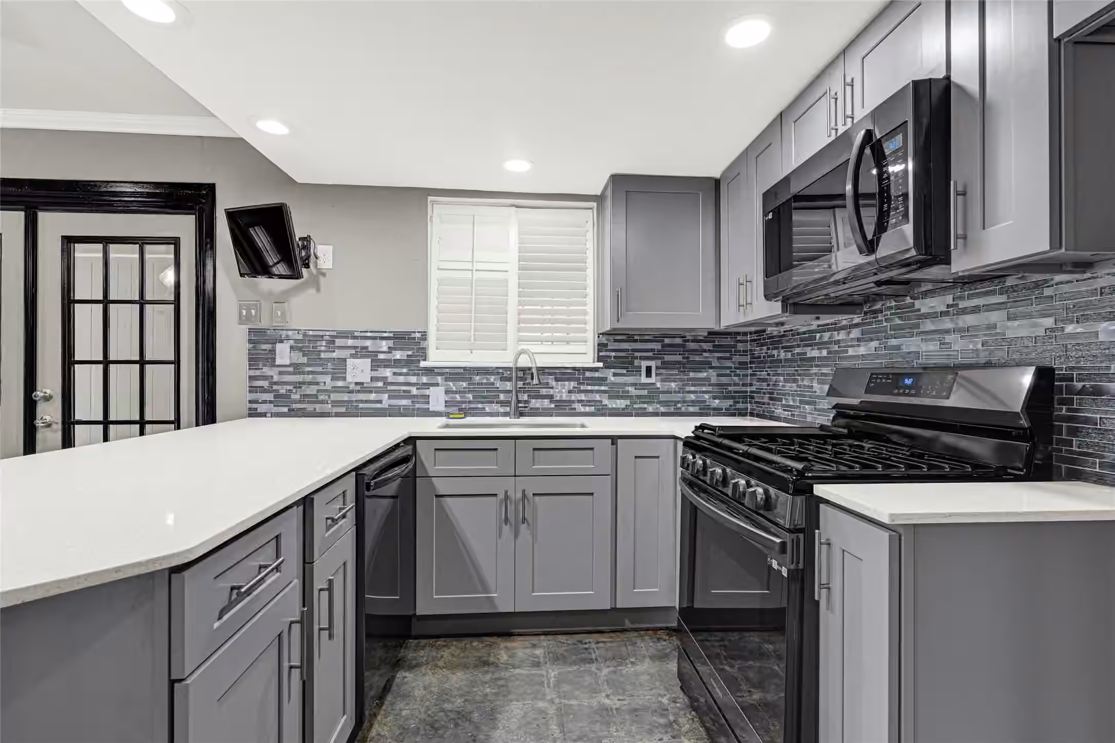 Photo 4 of 6319 Bluestone Drive, Houston, TX