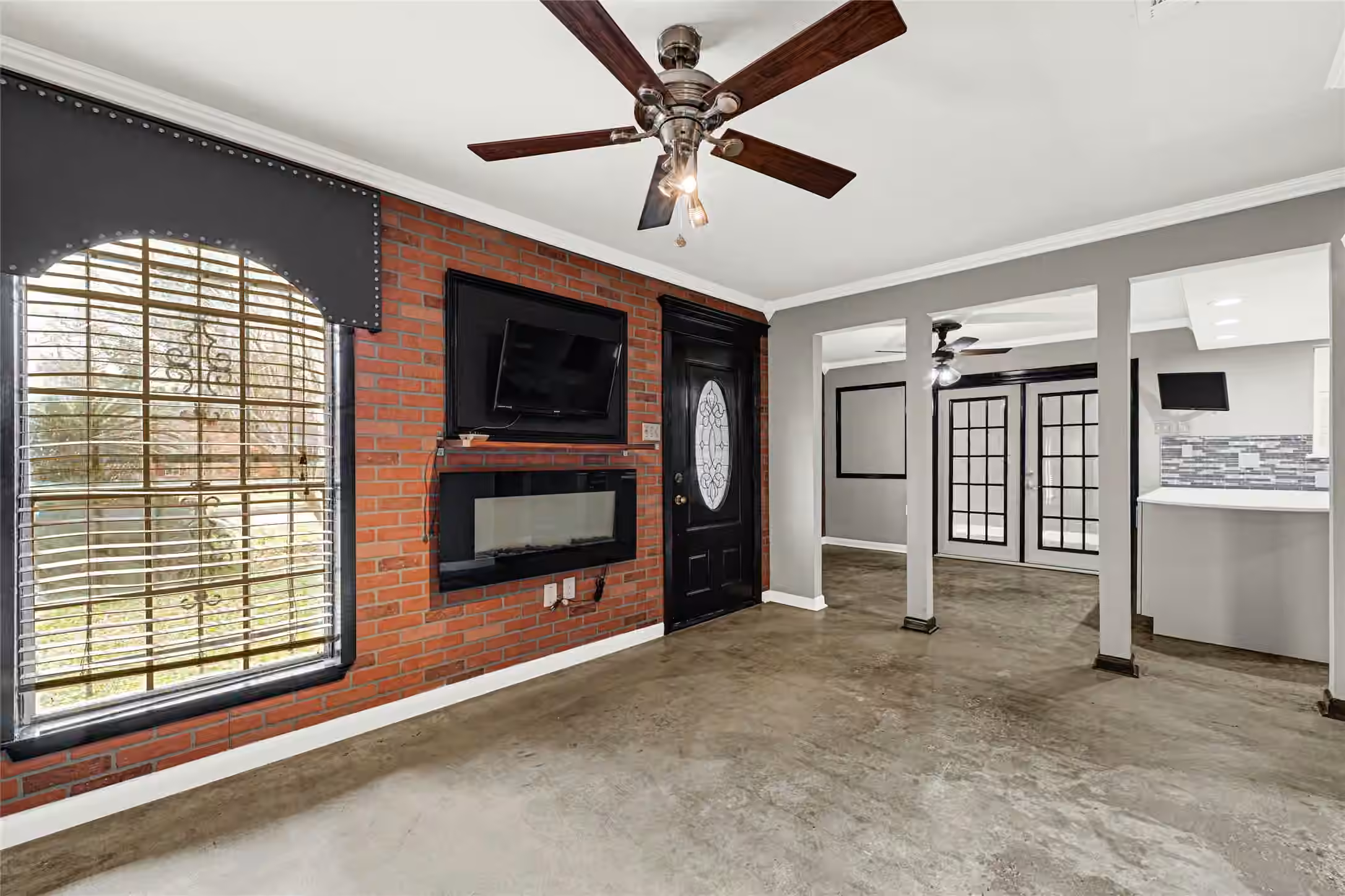 Photo 5 of 6319 Bluestone Drive, Houston, TX