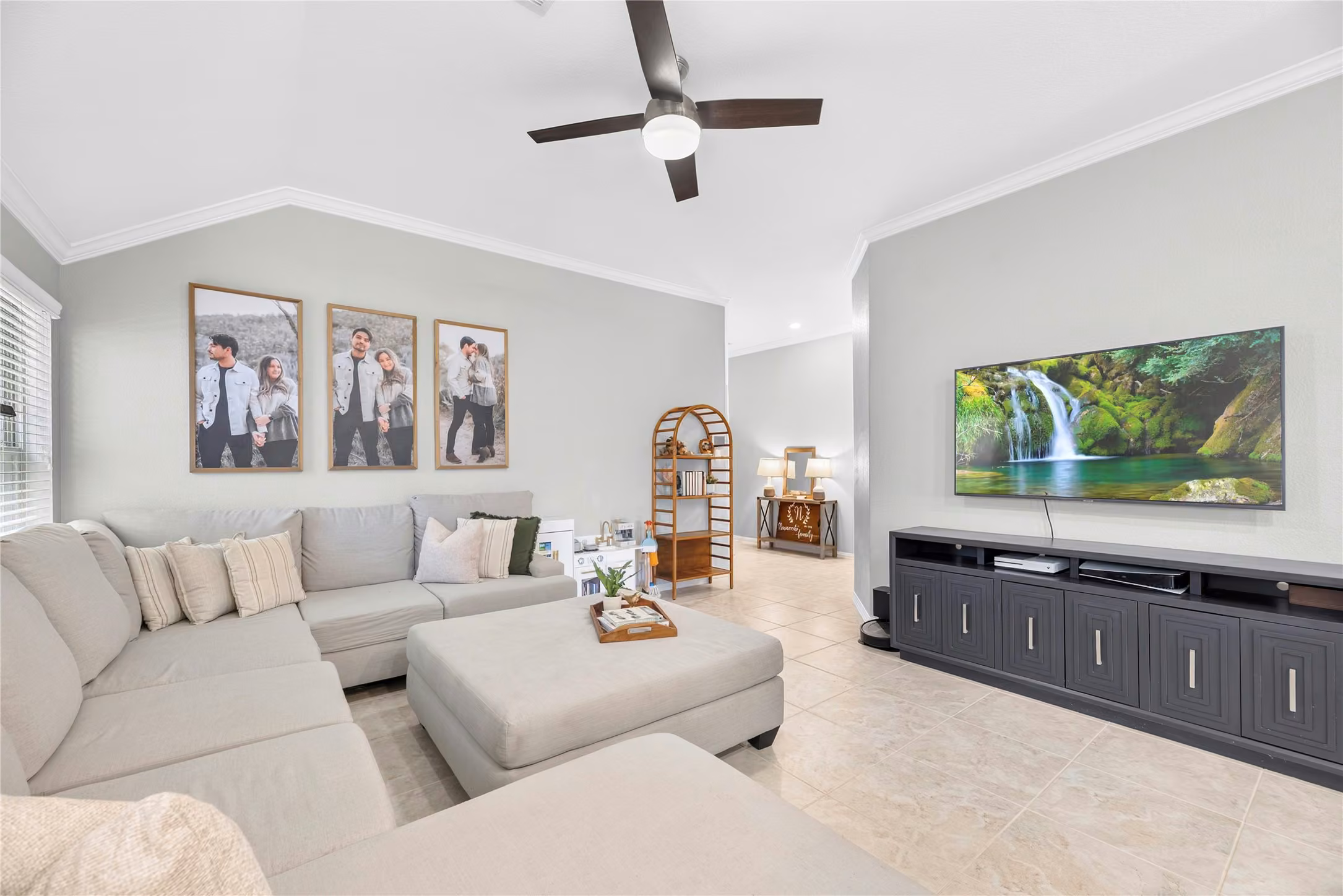 Photo 4 of 4227 Green Landing Drive, Spring, TX