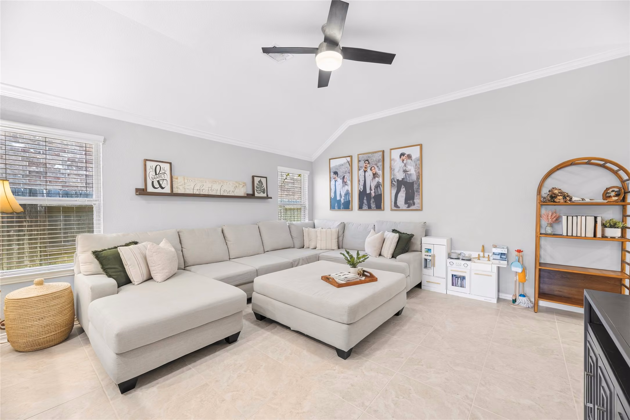 Photo 6 of 4227 Green Landing Drive, Spring, TX