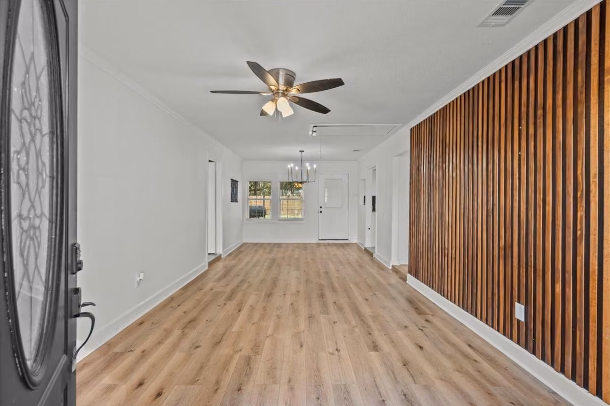 Photo 2 of 4501 E 38th Street, Dickinson, TX