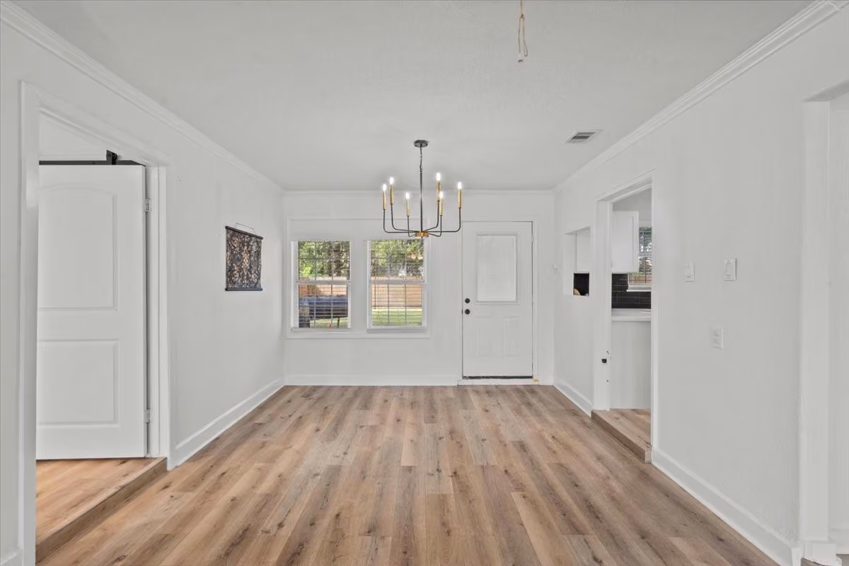 Photo 6 of 4501 E 38th Street, Dickinson, TX