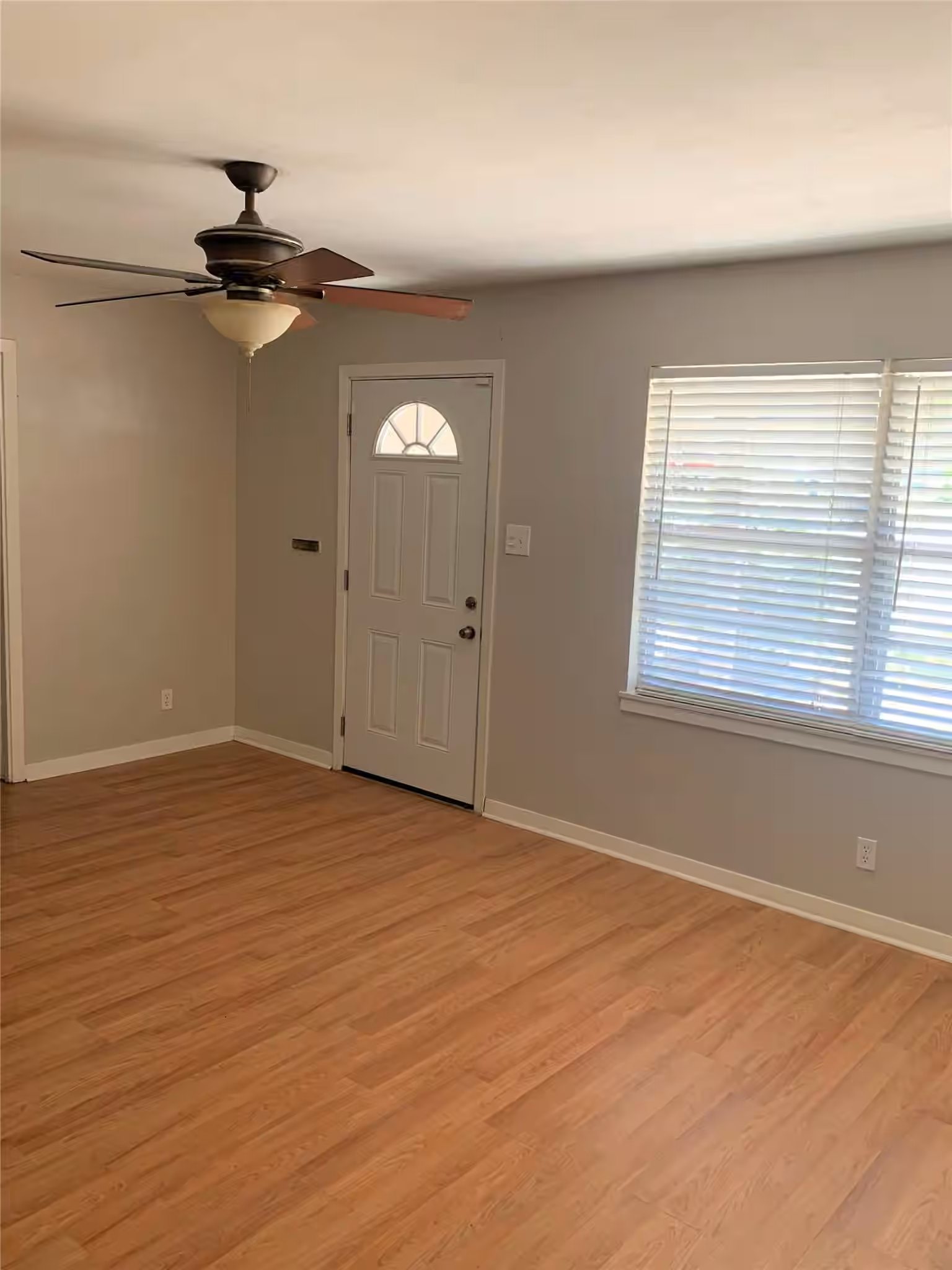 Photo 3 of 1015 Oak Drive, Huntsville, TX