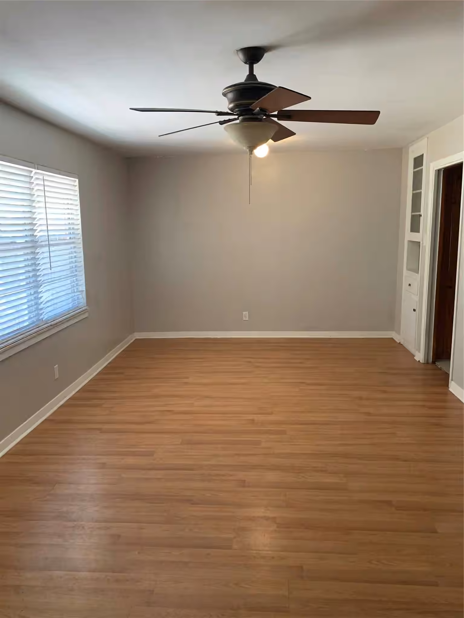 Photo 4 of 1015 Oak Drive, Huntsville, TX