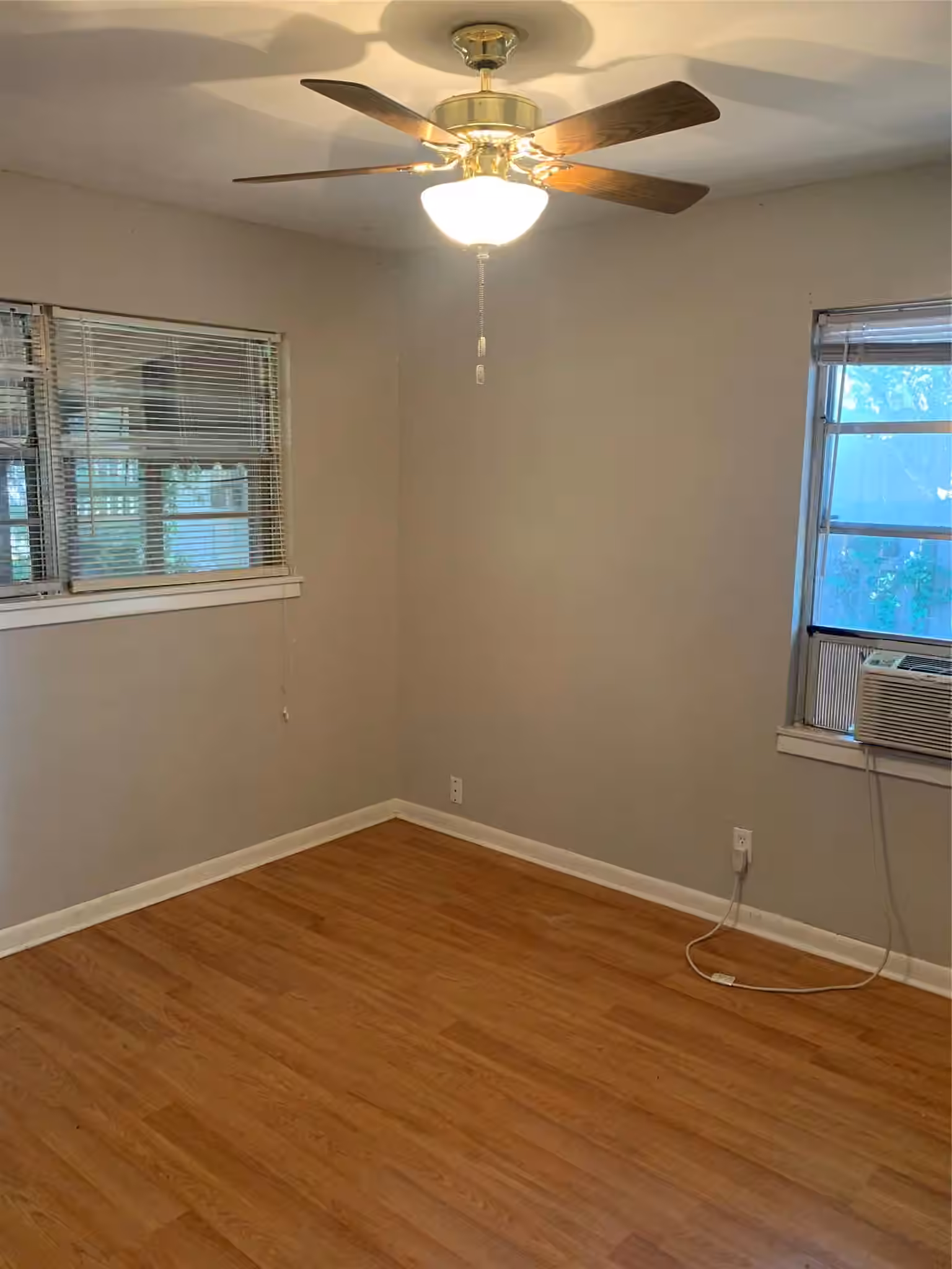Photo 5 of 1015 Oak Drive, Huntsville, TX