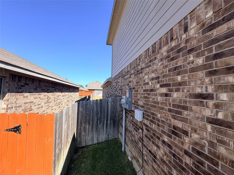 Photo 4 of 21323 Pine Mill Drive, New Caney, TX