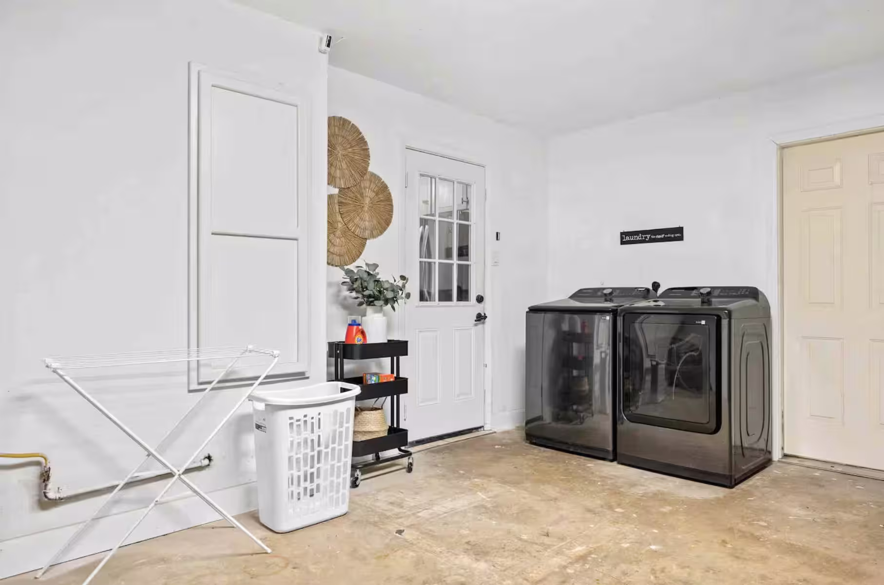 Photo 7 of 9651 Richmond Avenue, Houston, TX