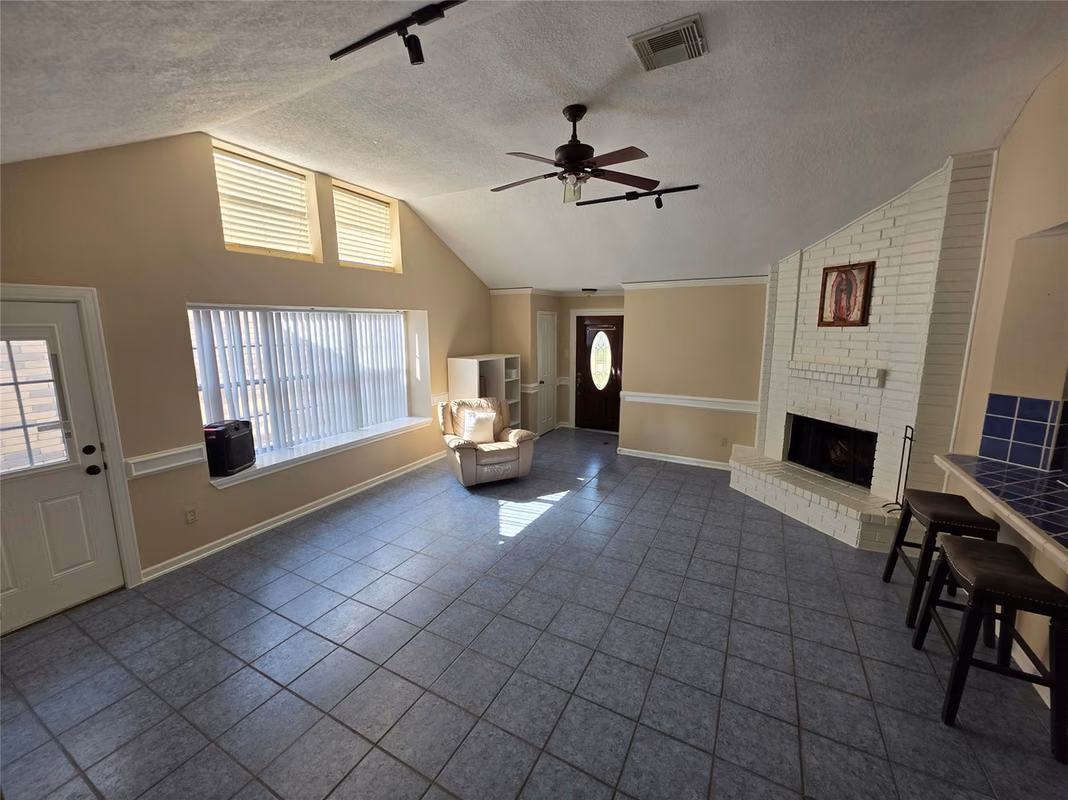 Photo 3 of 19929 Mountain Dale Drive, Cypress, TX