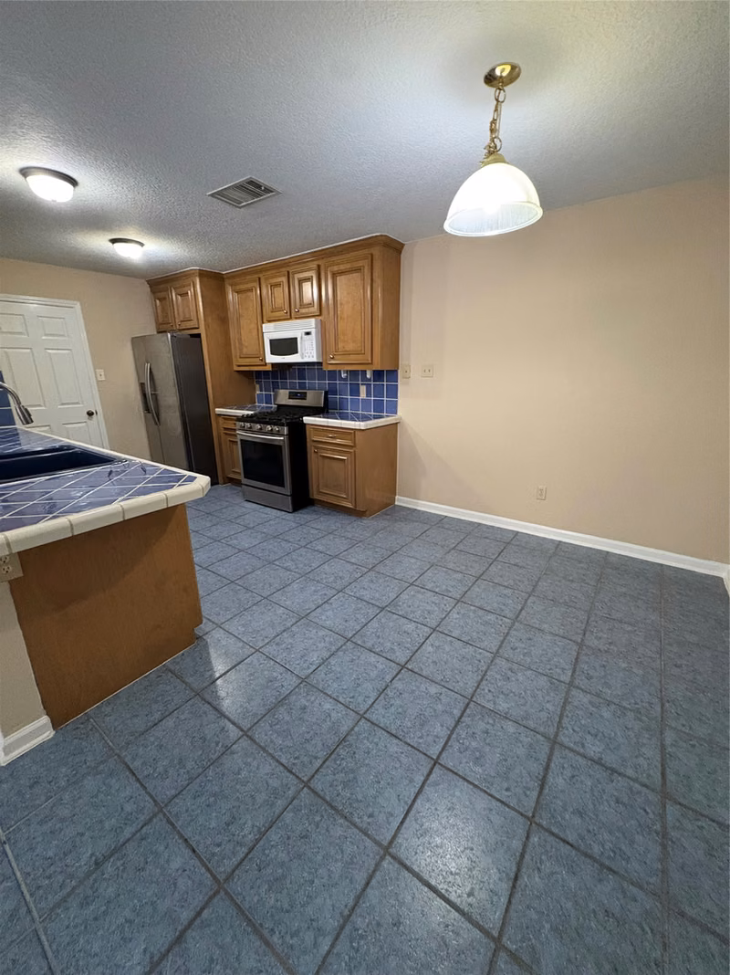 Photo 7 of 19929 Mountain Dale Drive, Cypress, TX