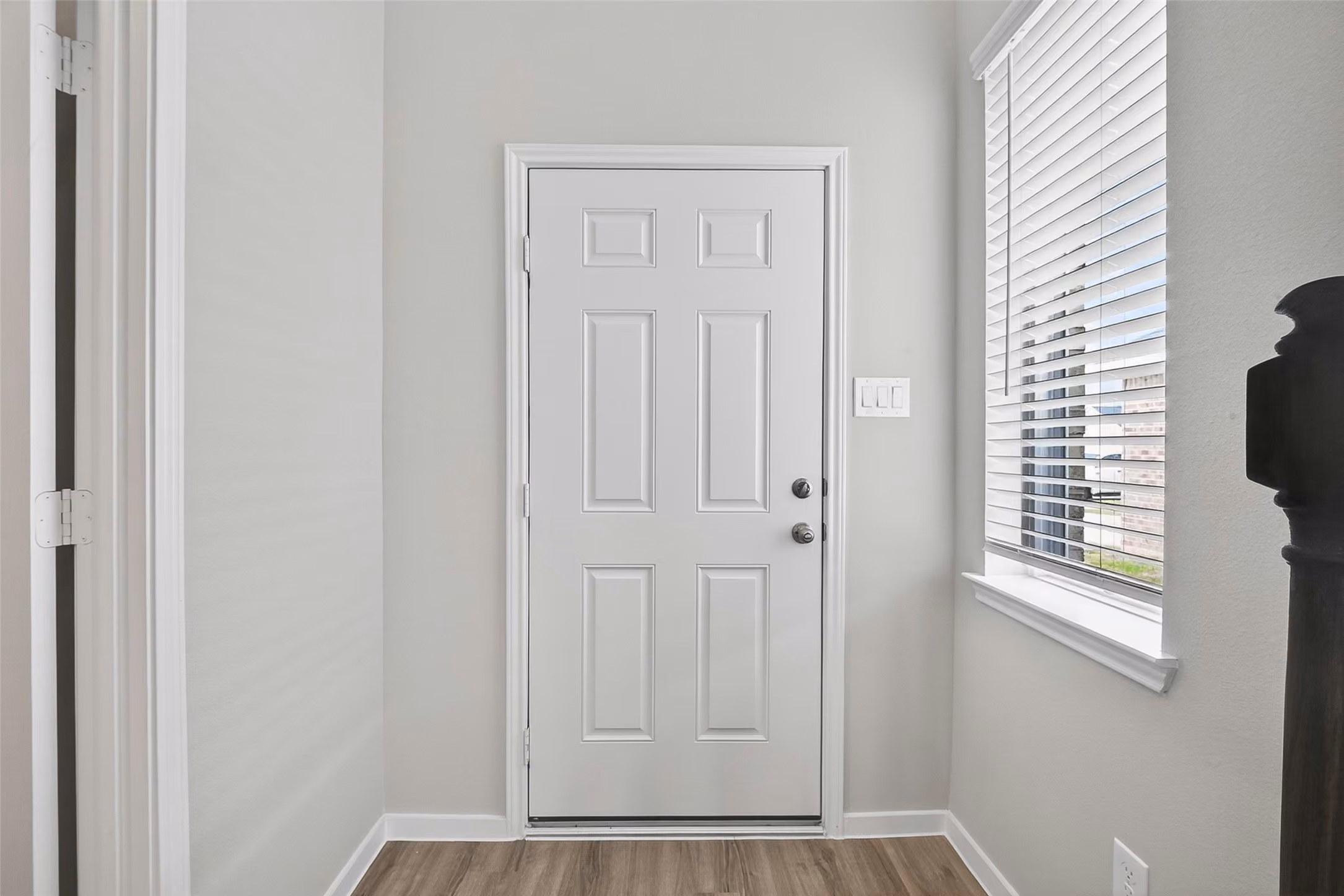 Photo 5 of 2107 Spring Hollow Drive, Baytown, TX