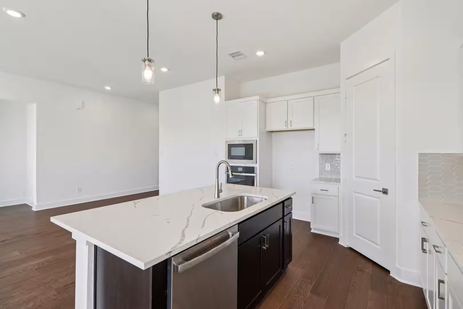 Photo 6 of 1322 Secret Grove Trail, Tomball, TX