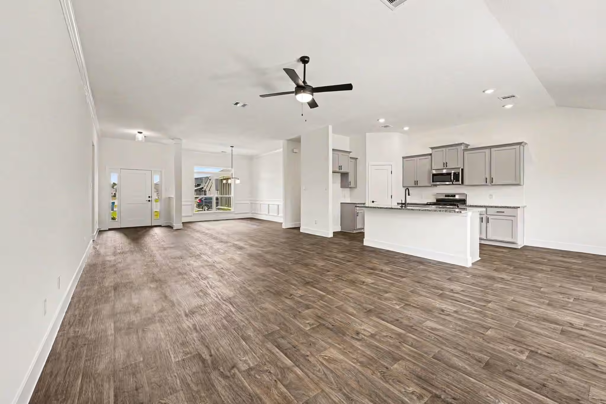 Photo 2 of 9 Keystone Court, Angleton, TX