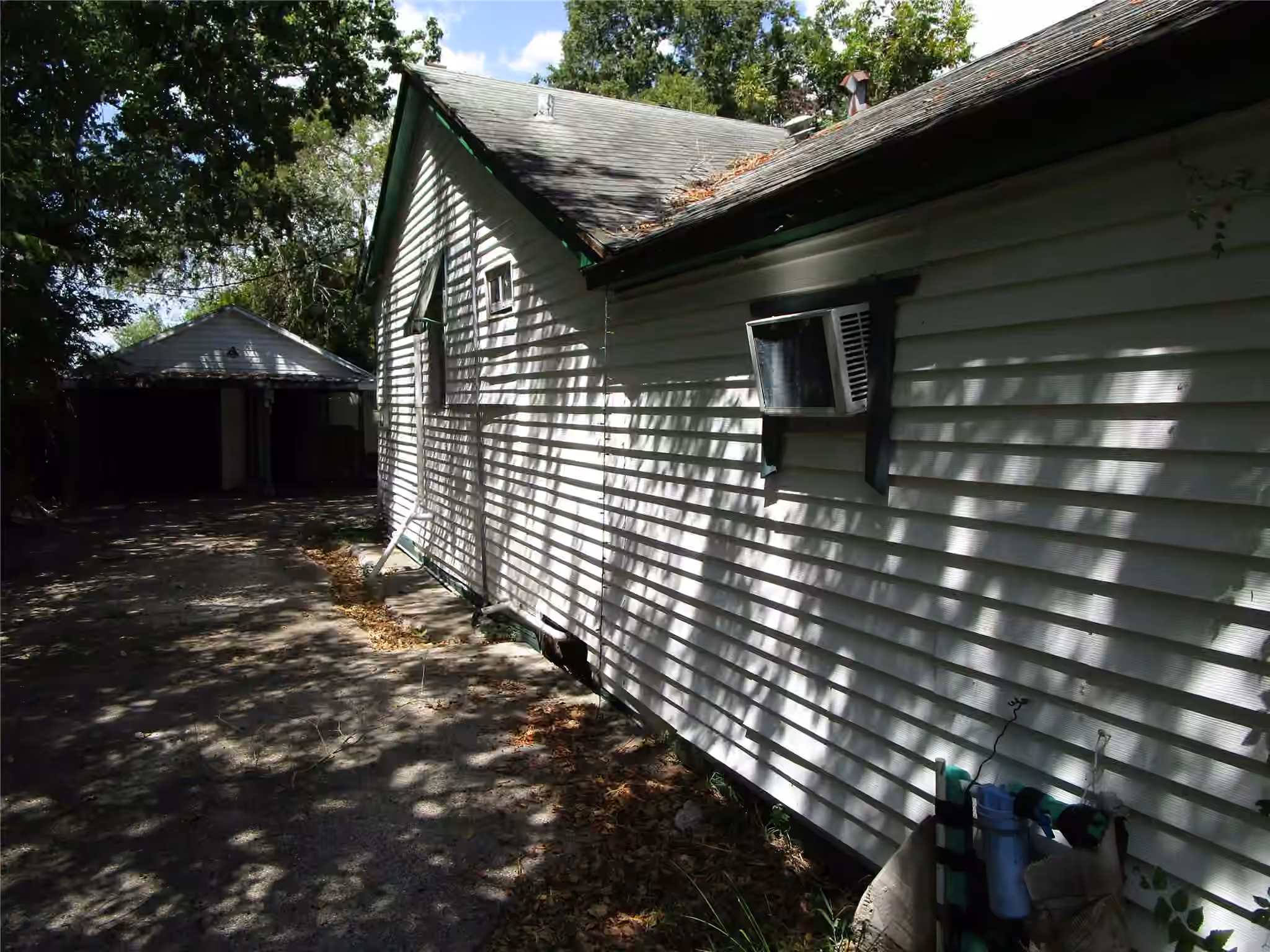 Photo 5 of 1306 Pershing Street, Baytown, TX