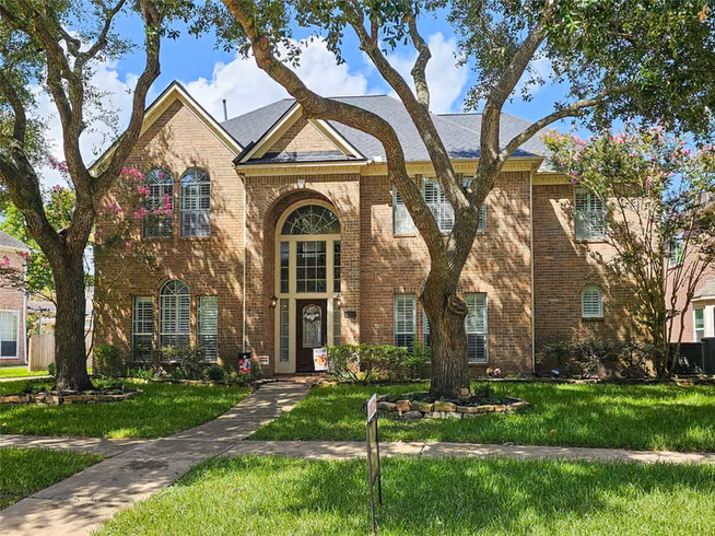 Photo 2 of 5007 Cambridge Street, Sugar Land, TX