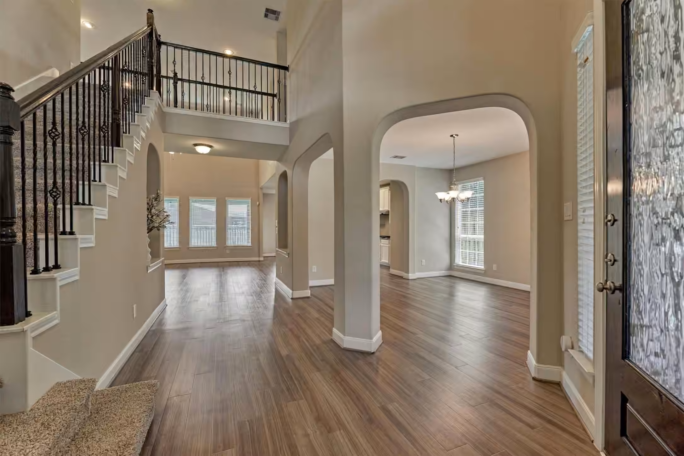 Photo 5 of 4043 Steep Woods Drive, Spring, TX