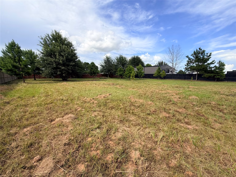 Photo 3 of 1875 County Road 3545, Cleveland, TX