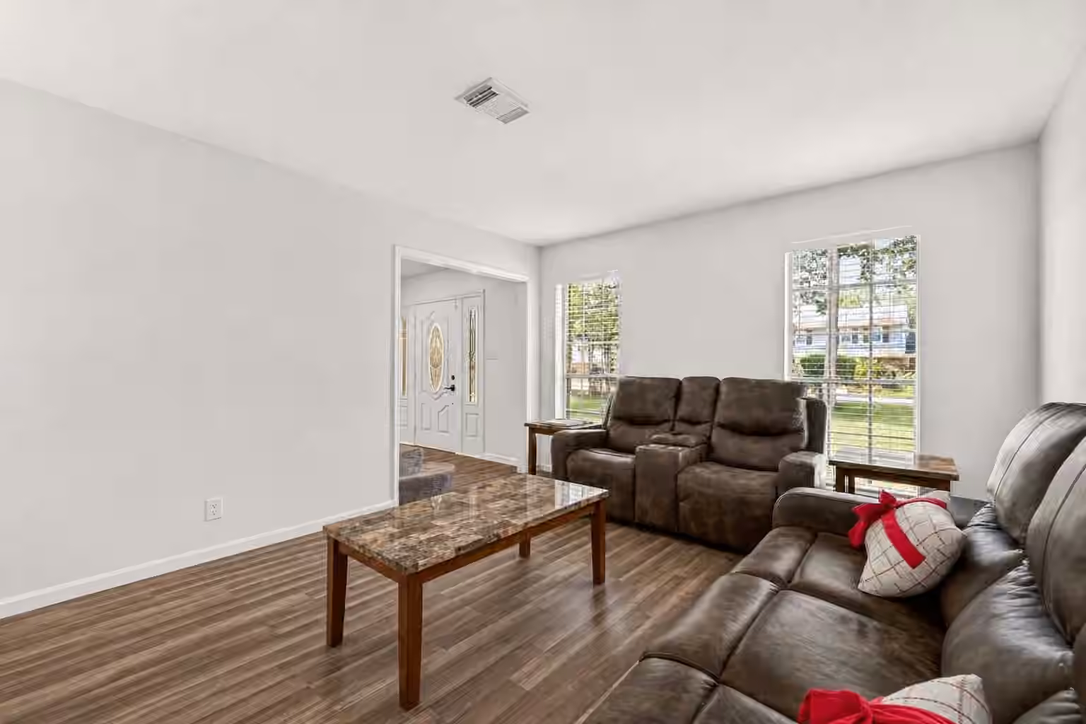 Photo 4 of 1523 Bodart Drive, Houston, TX