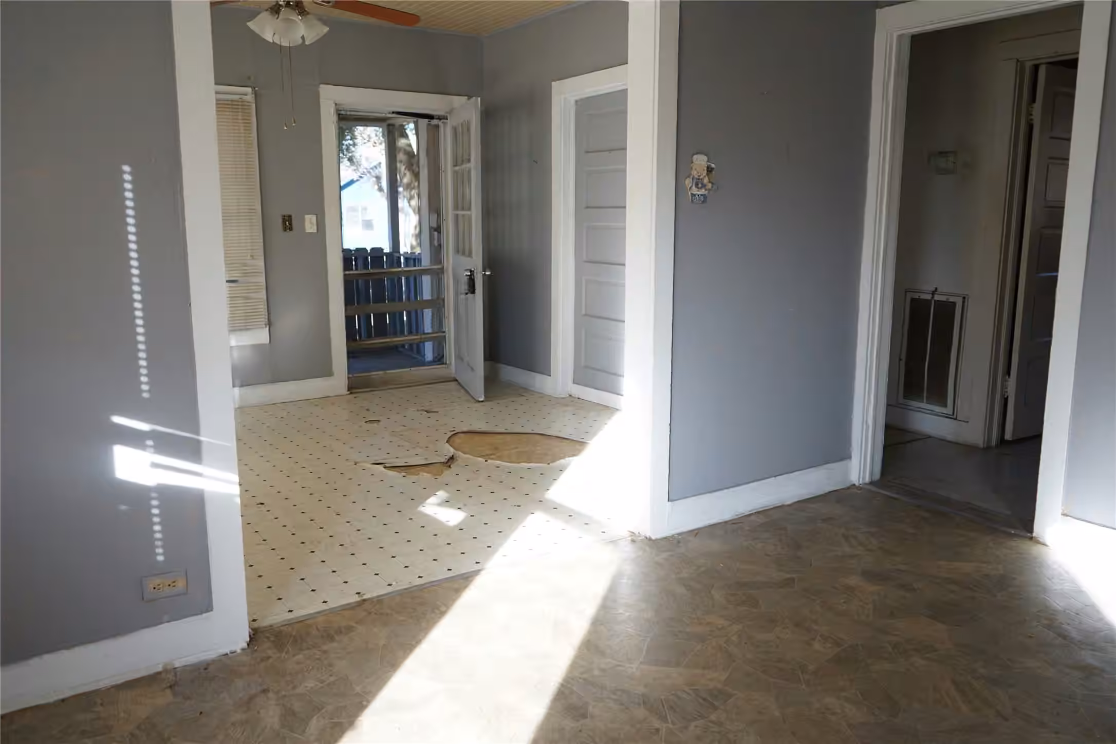 Photo 2 of 1419 Leaman Avenue, Rosenberg, TX