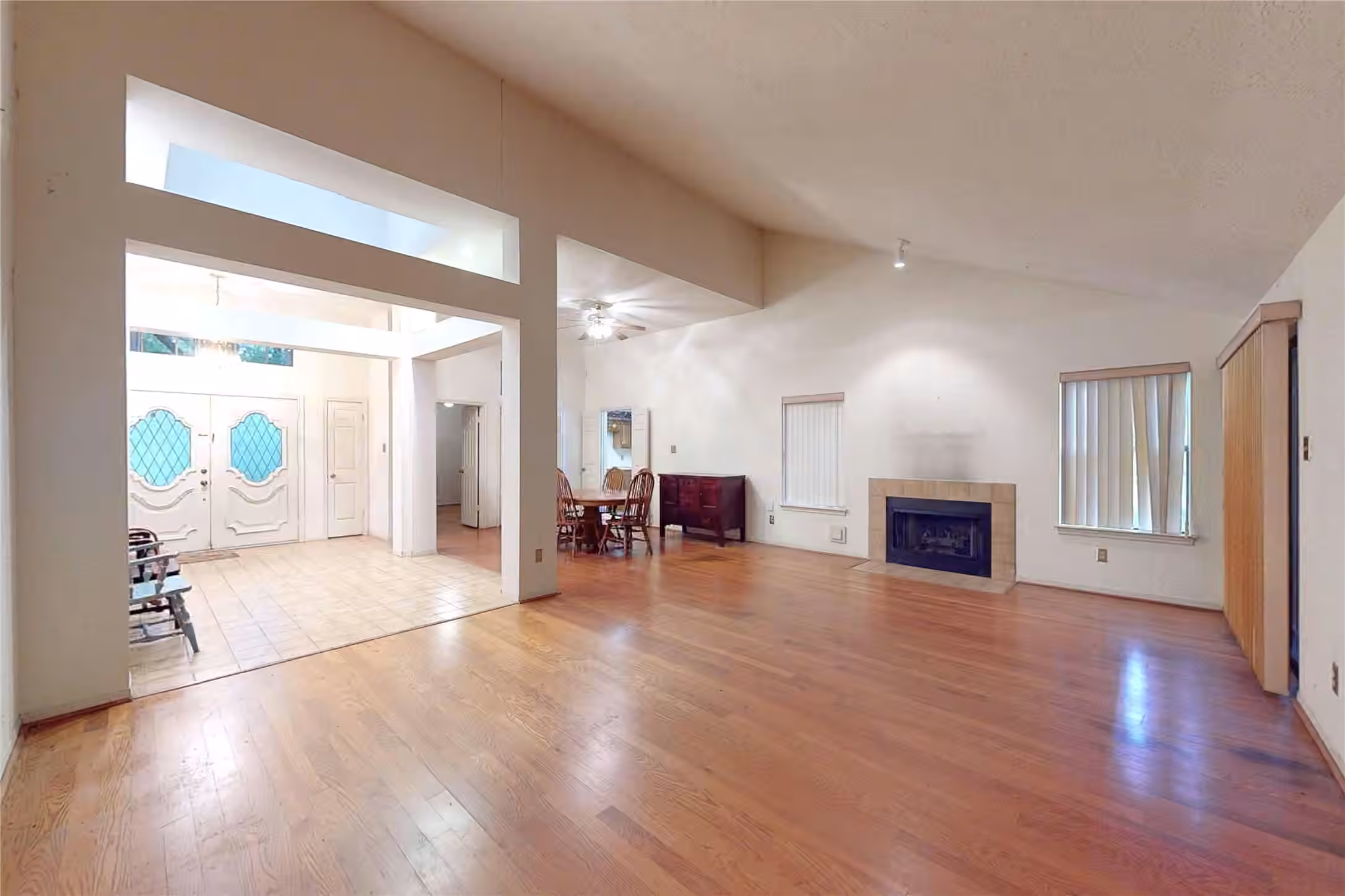 Photo 5 of 2611 Brookdale Drive, Houston, TX
