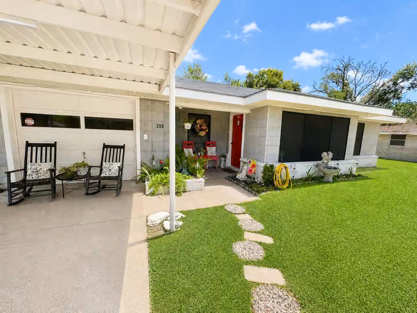 Photo 4 of 208 W Center Street, Eagle Lake, TX
