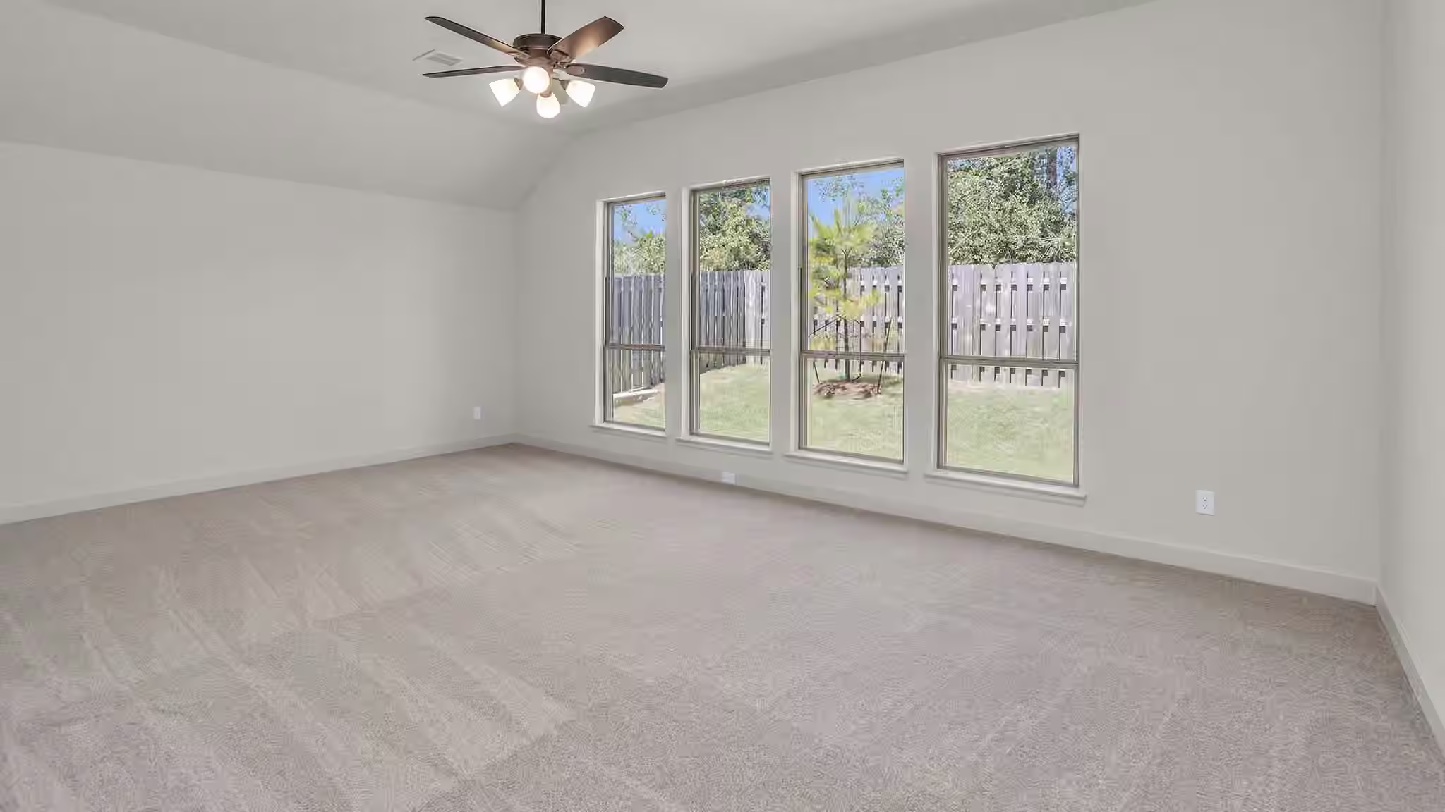 Photo 4 of 41442 Threadgill Way, Montgomery, TX