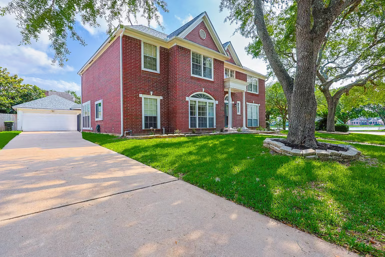 Photo 3 of 4115 Mainsail Circle, Missouri City, TX