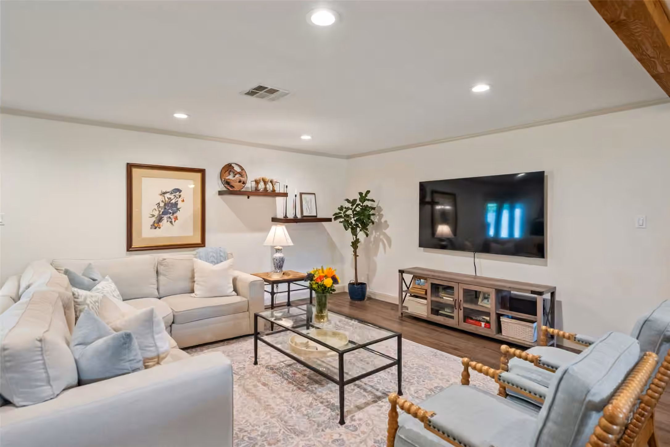 Photo 5 of 10502 Shadow Wood Drive, Houston, TX