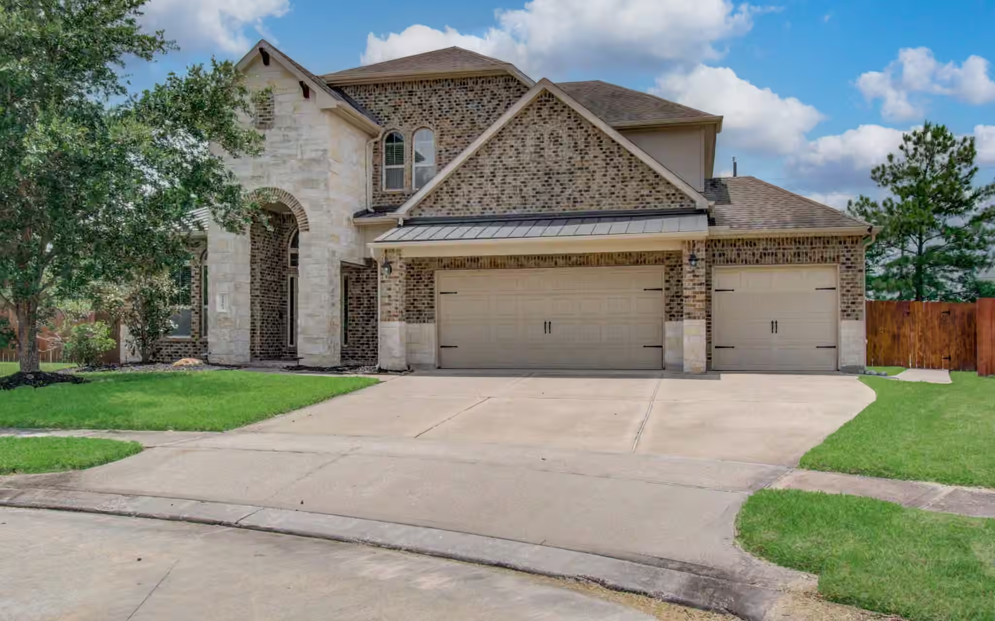 Photo 2 of 24503 Rossmore Hill Court, Spring, TX
