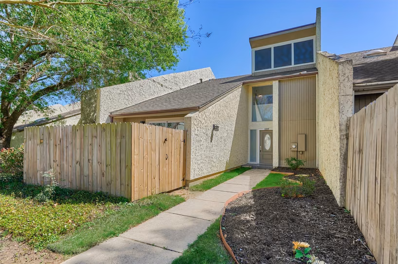 Photo 2 of 12239 Glenview Drive, Montgomery, TX