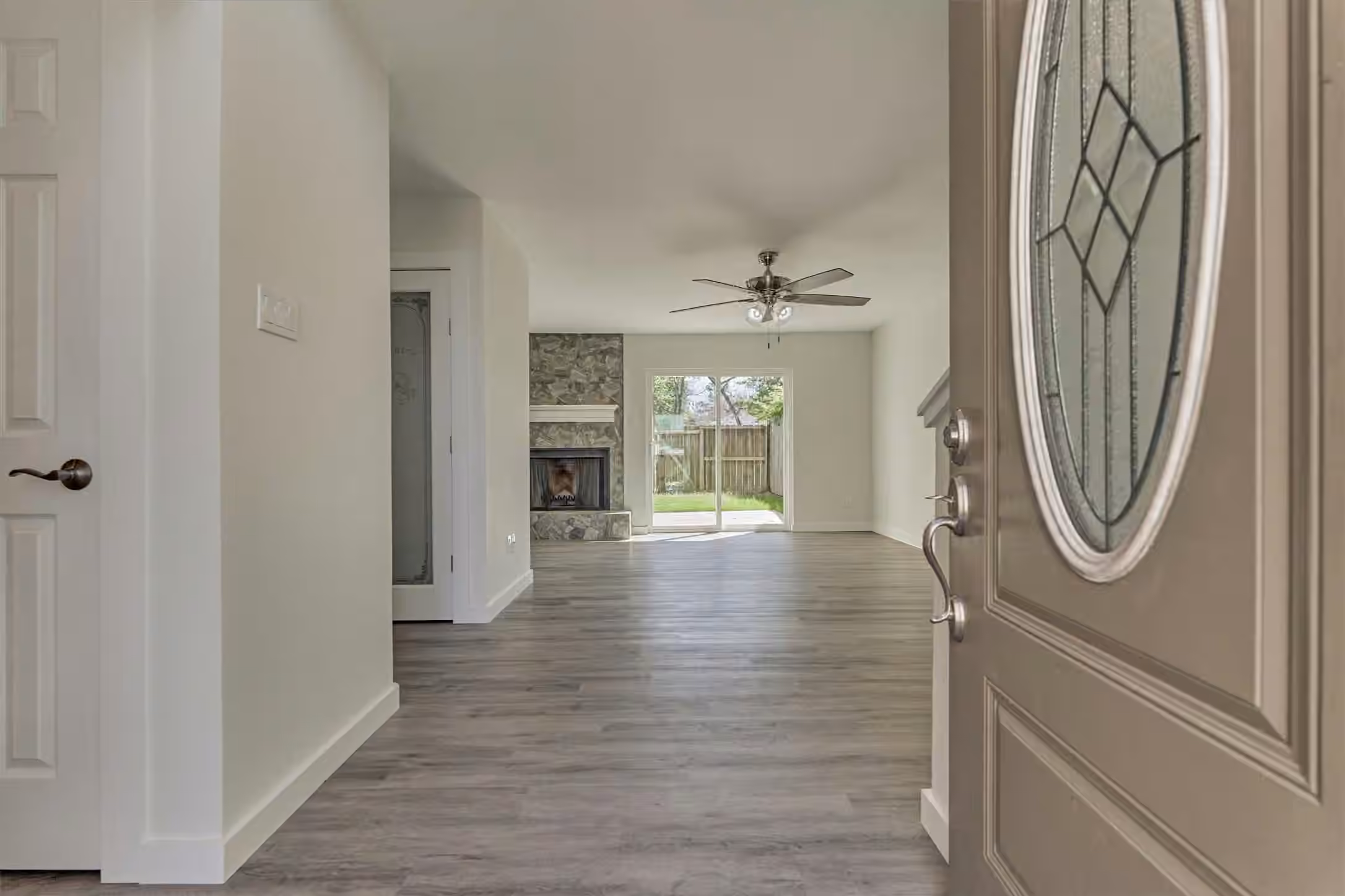 Photo 4 of 12239 Glenview Drive, Montgomery, TX