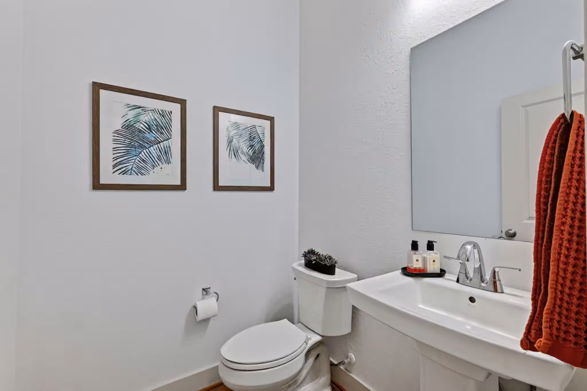 Photo 5 of 28198 White Meadow Lane, Spring, TX