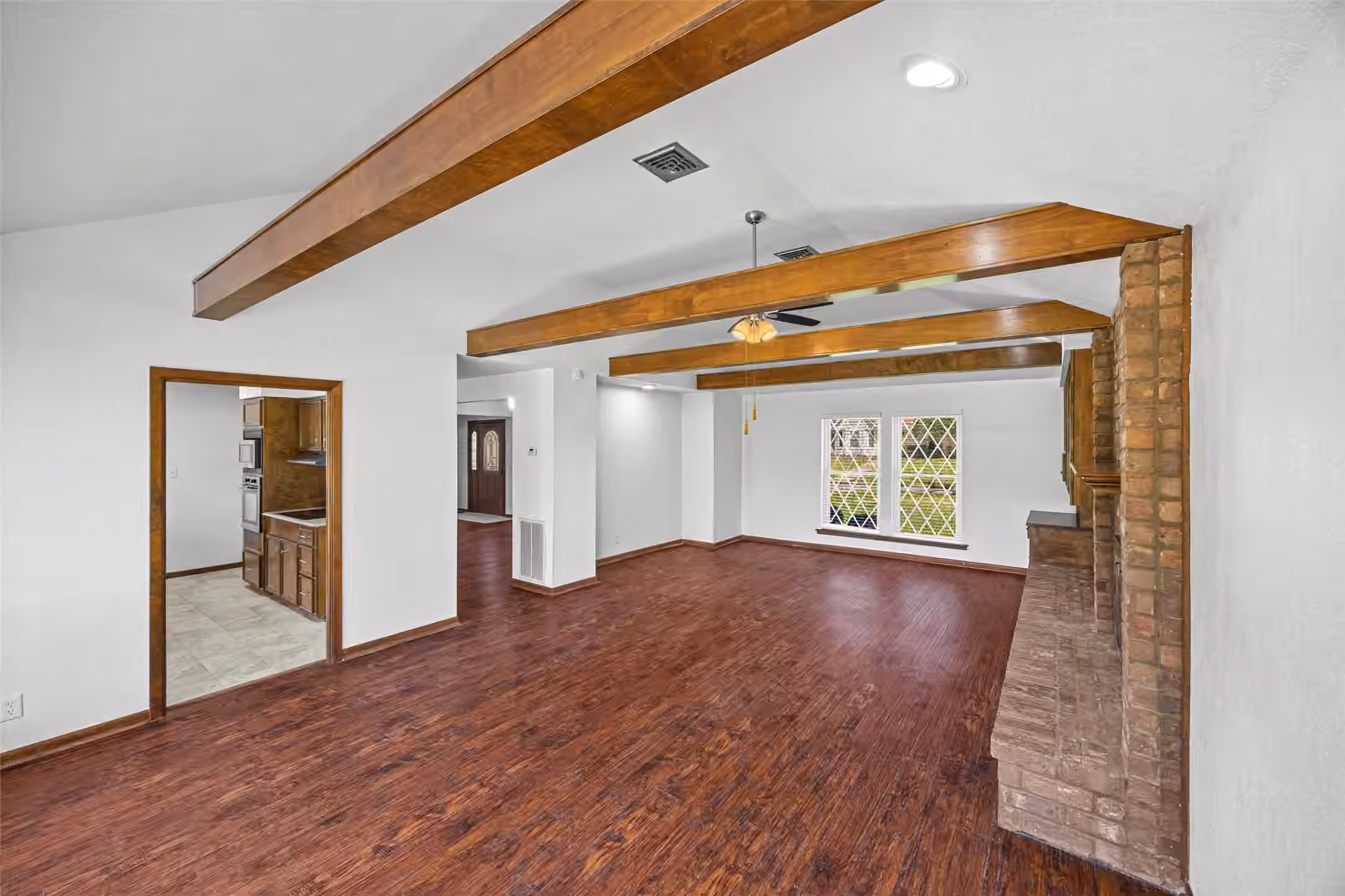 Photo 6 of 2348 Shalmar Drive, West Columbia, TX