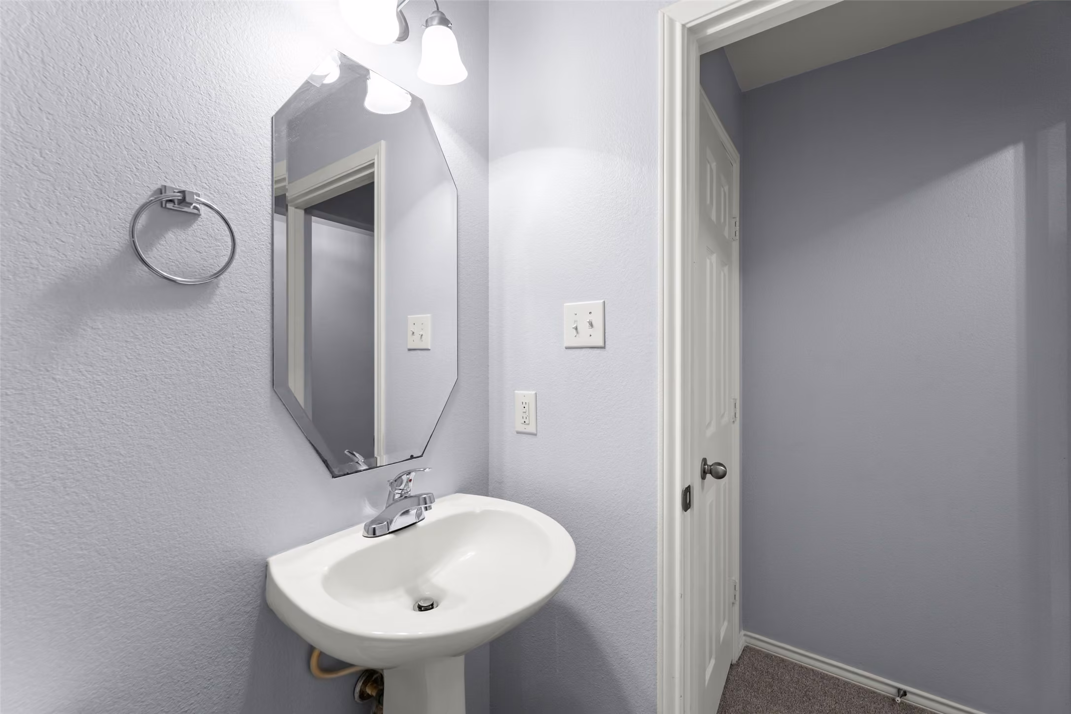 Photo 4 of 11745 Logan Ridge Drive, Houston, TX