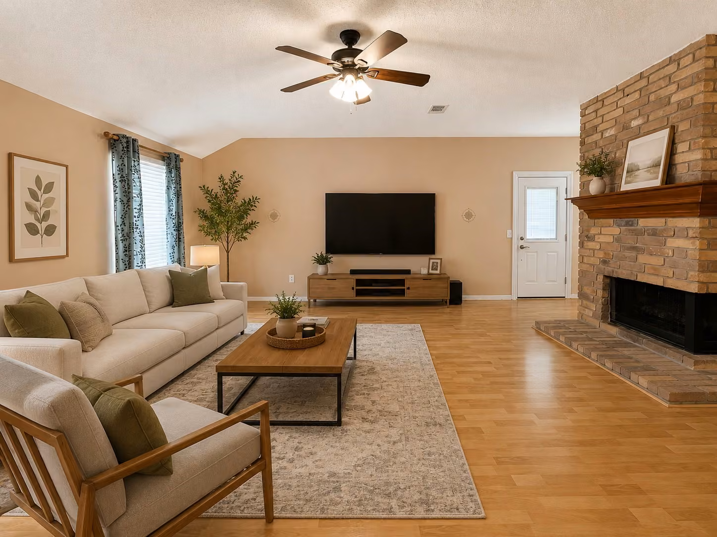 Photo 3 of 10215 Saddlehorn Trail, Houston, TX