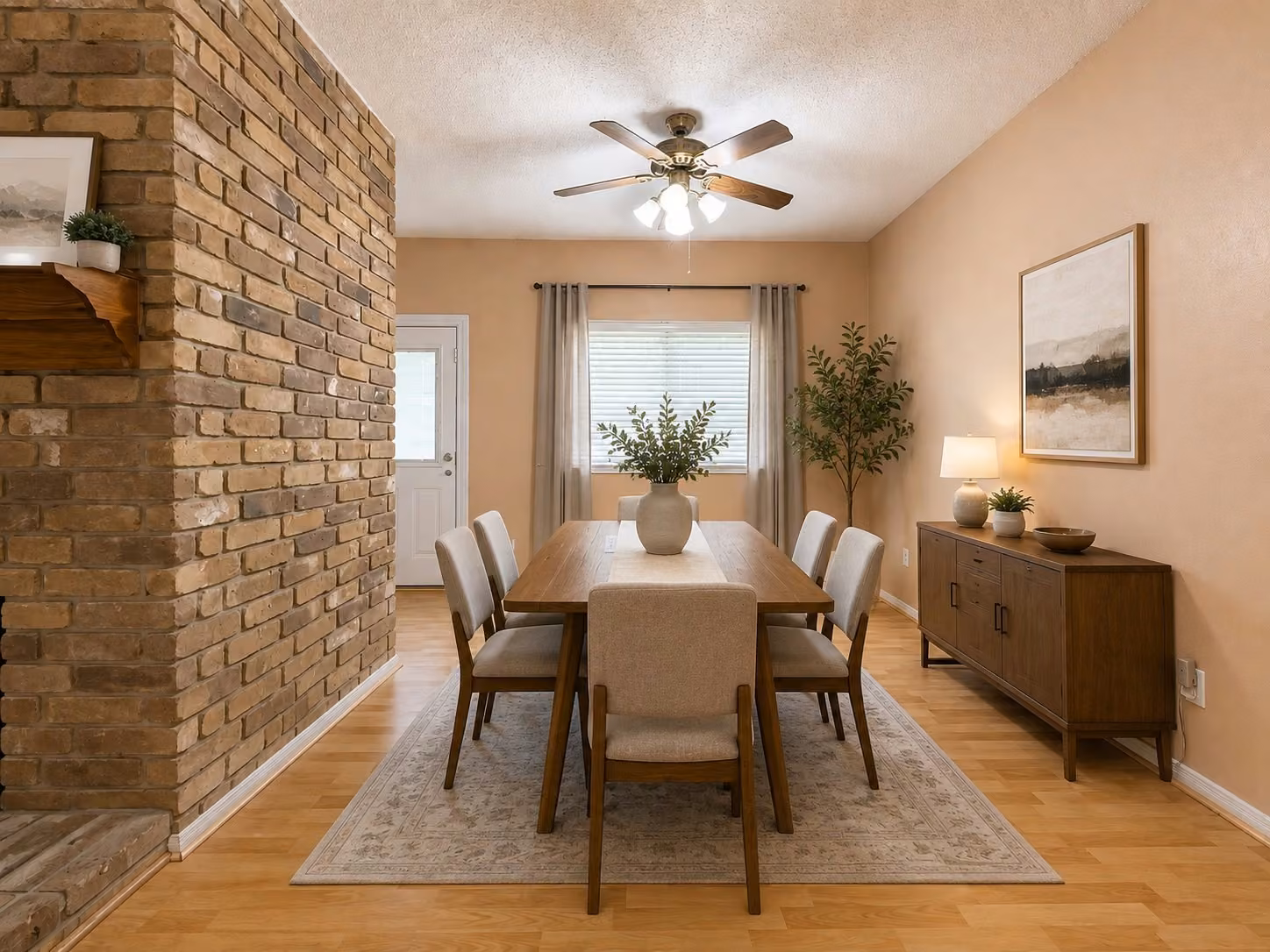 Photo 5 of 10215 Saddlehorn Trail, Houston, TX