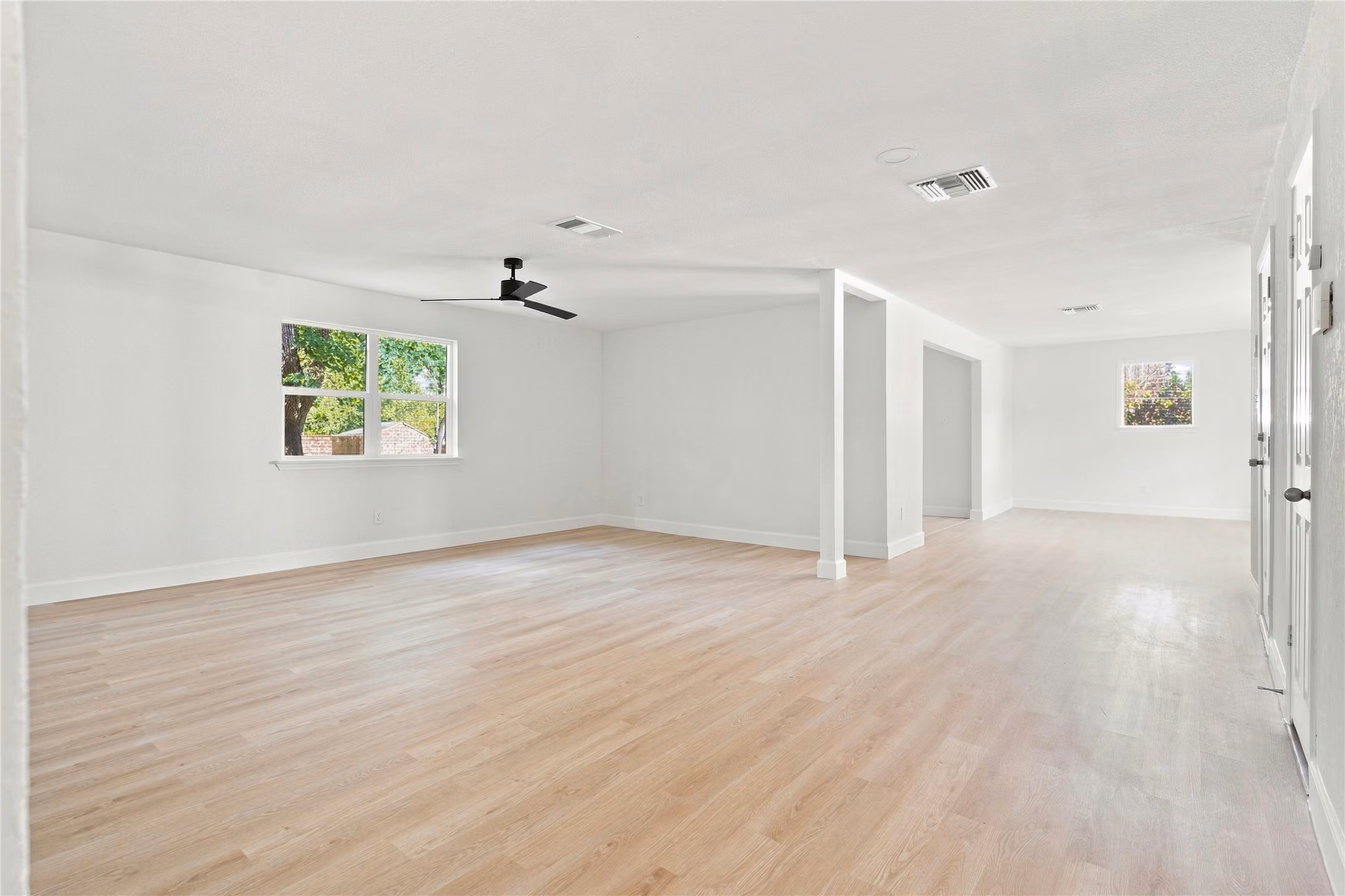Photo 4 of 6524 Loma Vista Street, Houston, TX