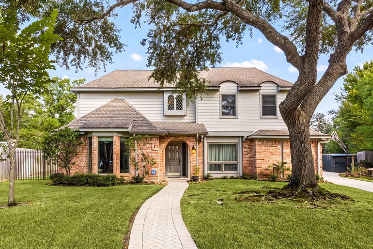 Photo 2 of 6806 Billingham Court, Spring, TX