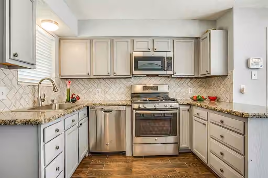Photo 6 of 10061 Timberwood Drive, Houston, TX