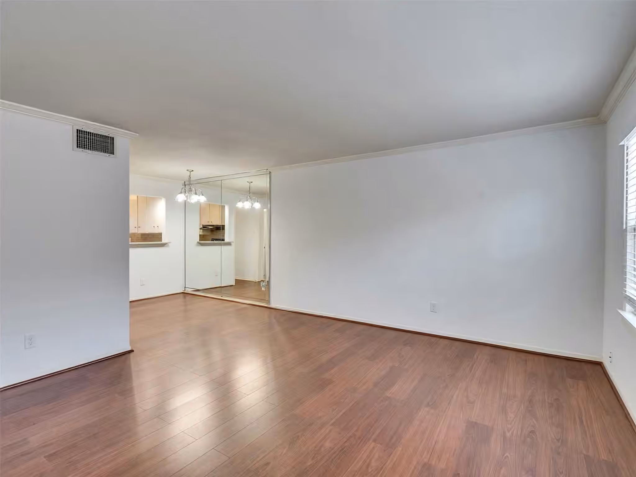 Photo 4 of 5230 Arboles Drive 4, Houston, TX