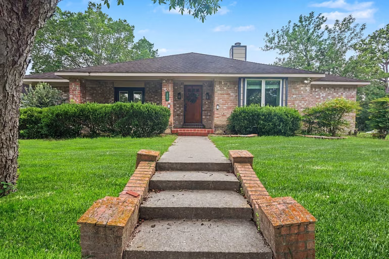 Photo of 10819 Jaycreek Drive, Houston, TX 77070