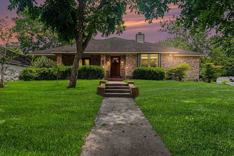 Photo 4 of 10819 Jaycreek Drive, Houston, TX