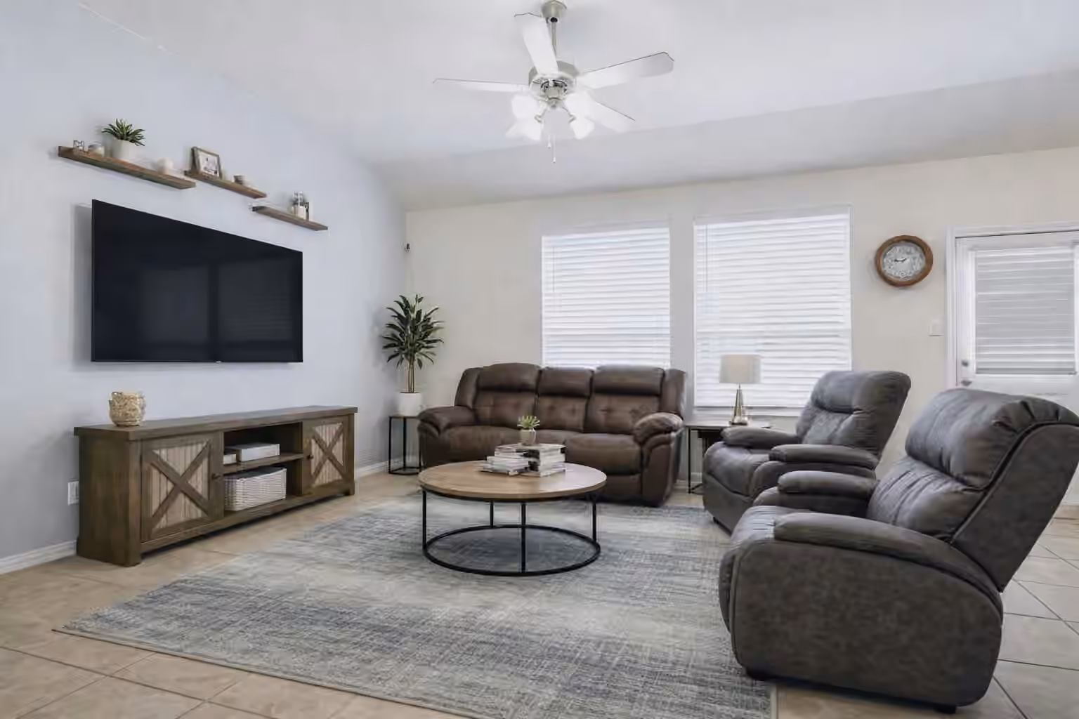 Photo 7 of 658 W Linnwood Drive, New Caney, TX