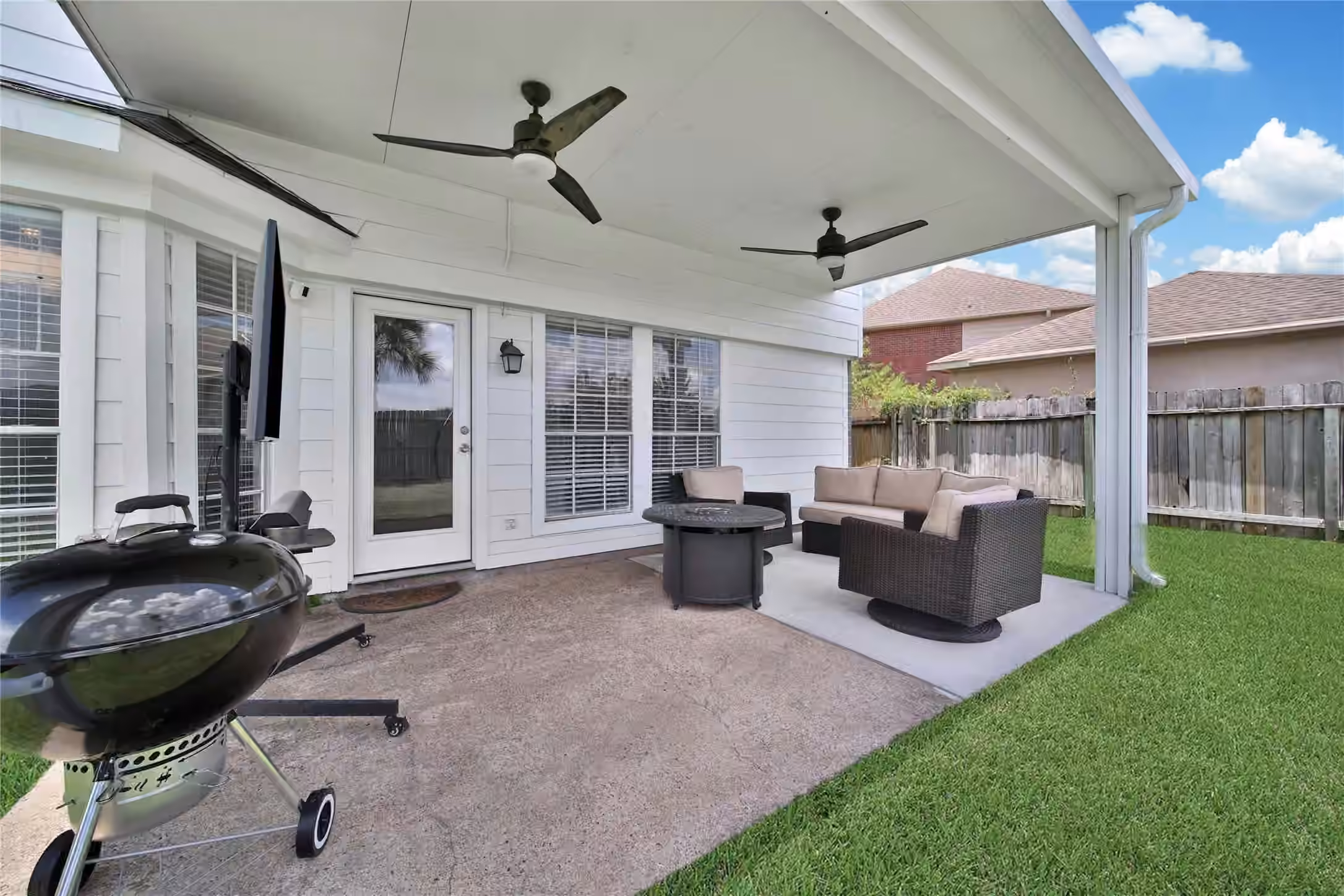 Photo 6 of 3207 Leila Oaks Drive, Houston, TX
