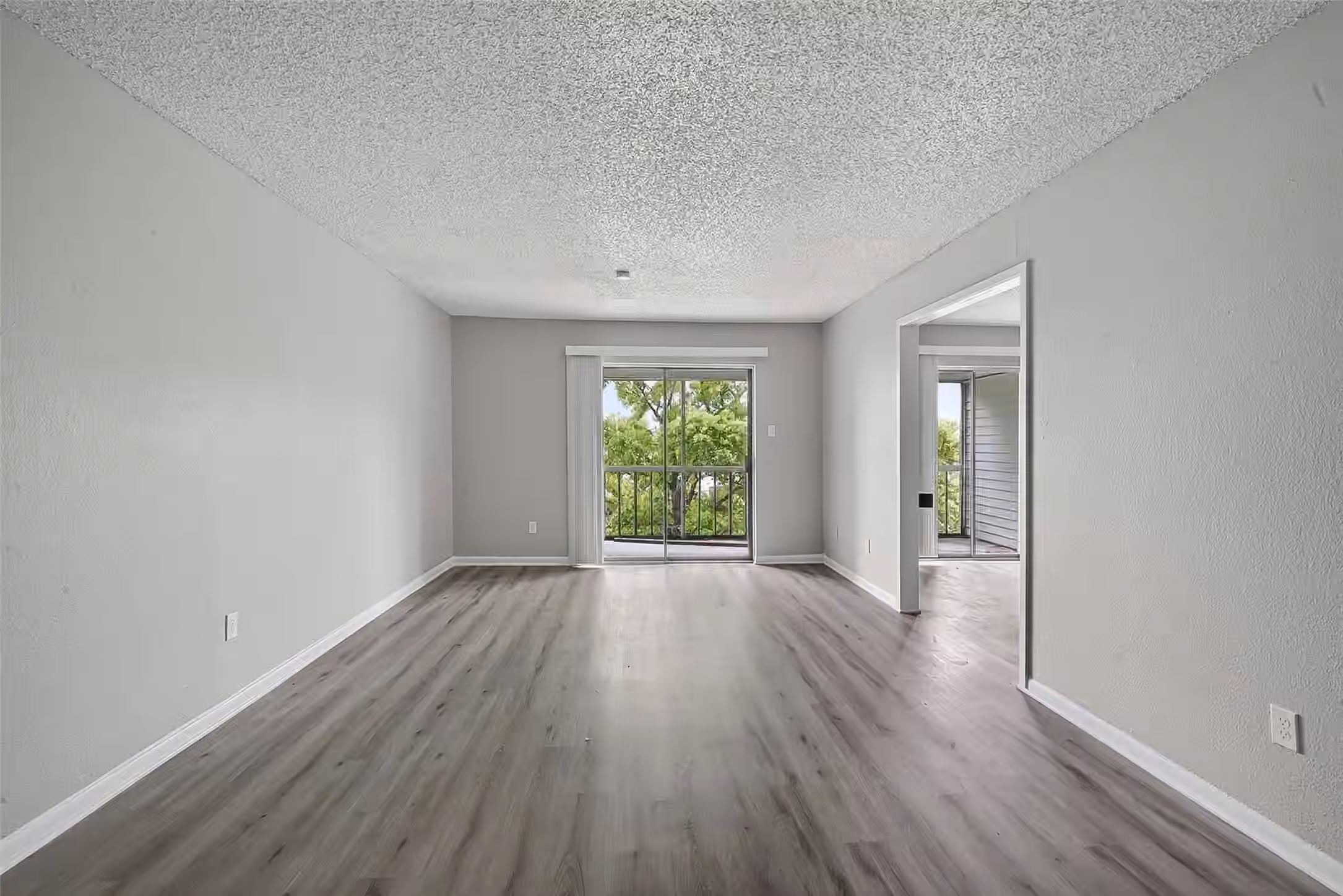 Photo 7 of 10110 Forum West Drive 406, Houston, TX