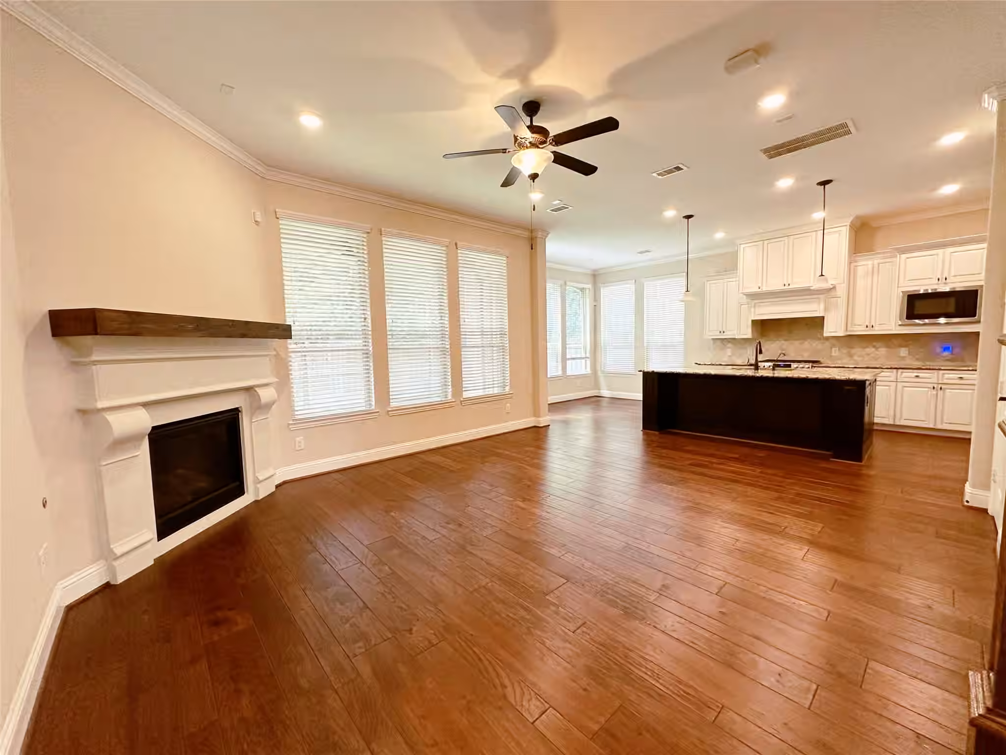 Photo 3 of 11 Silver Rock Drive, Tomball, TX