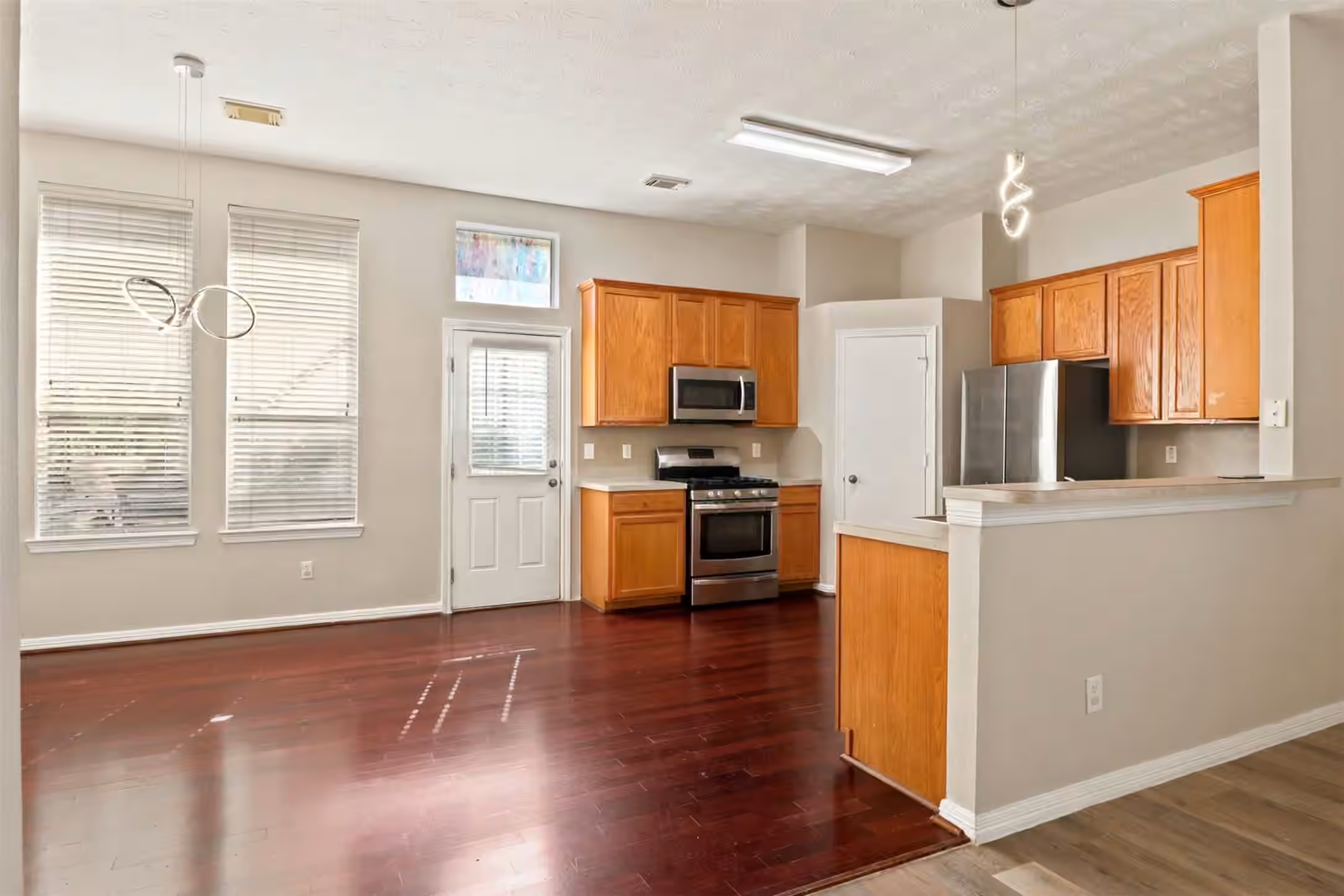 Photo 3 of 3323 Red Cedar Drive, Baytown, TX