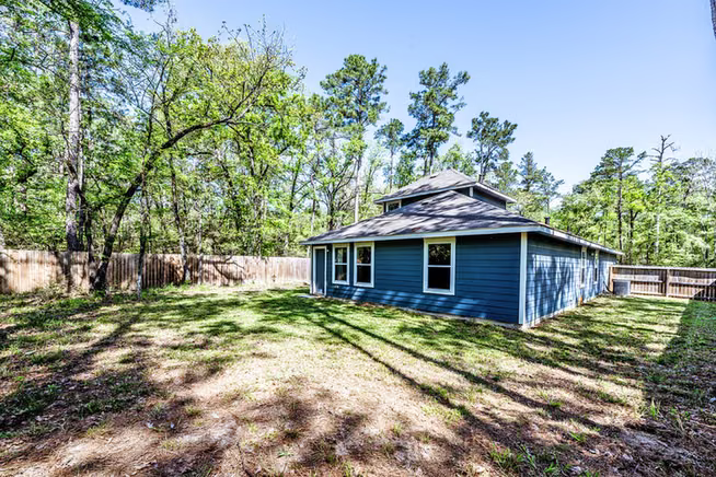 Photo 3 of 28605 Cedar Court, Huntsville, TX