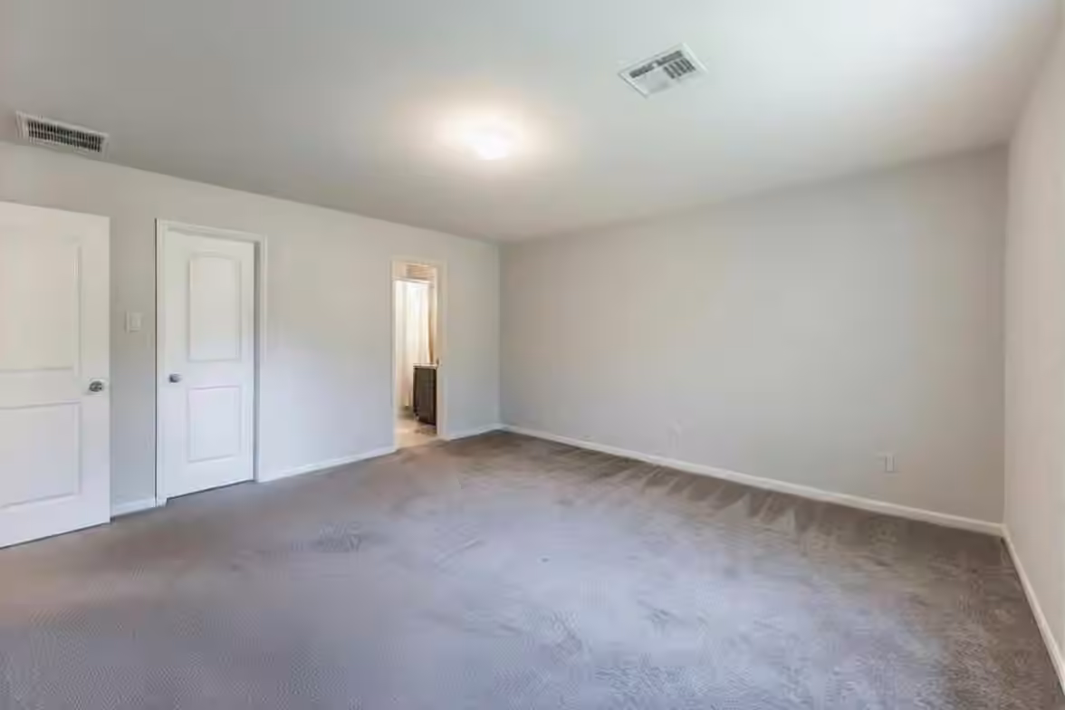 Photo 7 of 28605 Cedar Court, Huntsville, TX