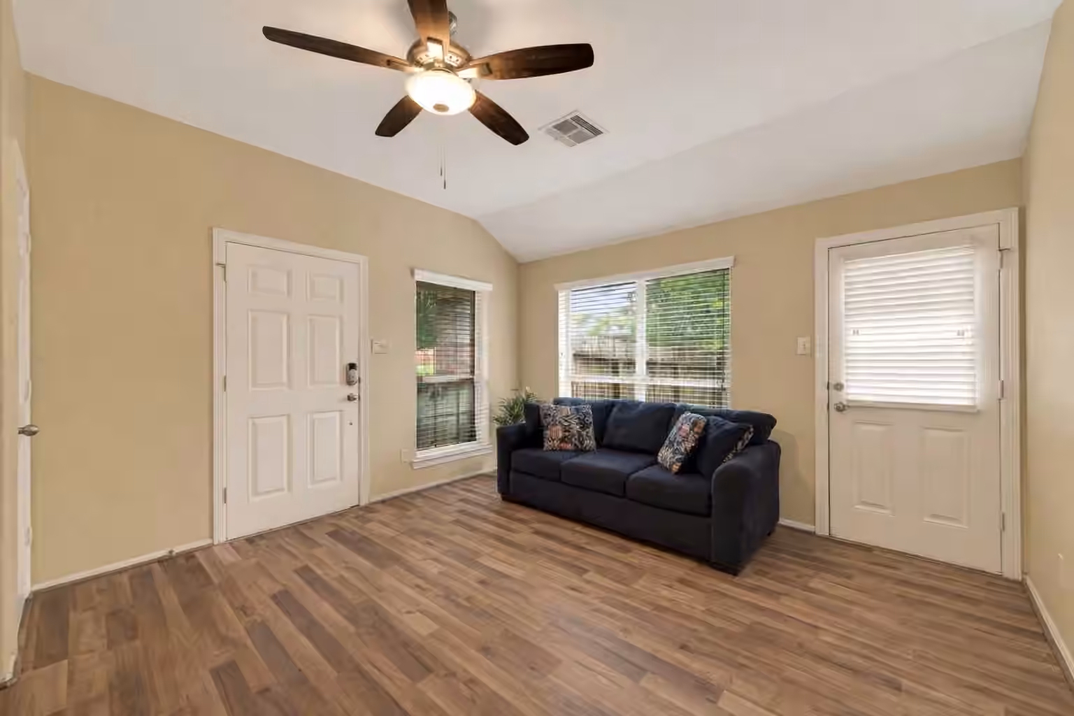 Photo 5 of 19410 Cypress Rose Court, Katy, TX
